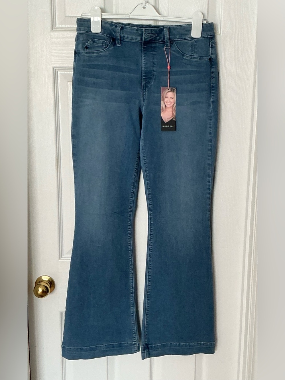 NWT Laurie Felt Silky Flare Stretch Pull-On Jeans Women’s M Stretch Denim